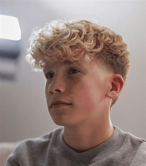 40 Cool White Boy Haircuts To Try in 2024